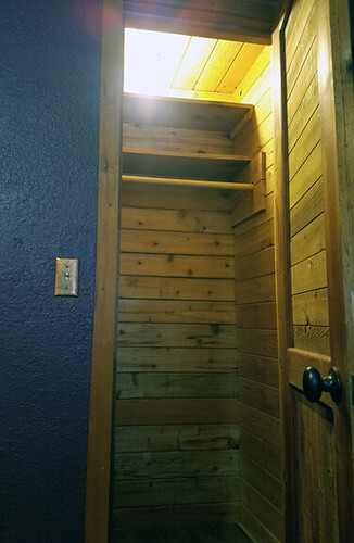 CedarCloset02