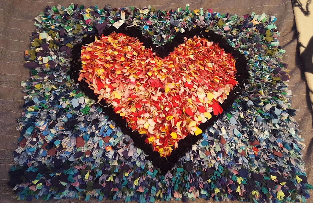 Heart Latch Hook Rug Yarn + Fabric Completed Projects the Lettuce