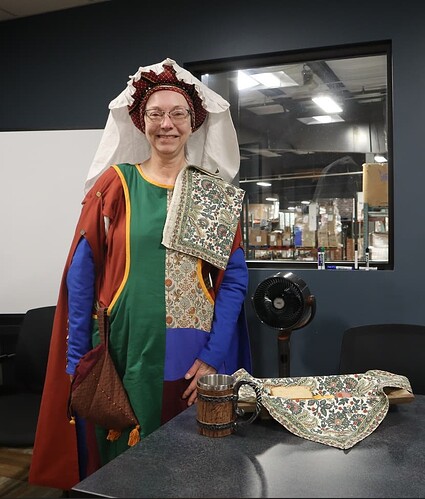 1400s Arundel Outfit at work