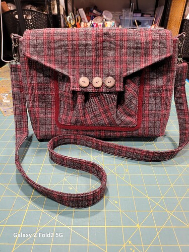 Wool bag front