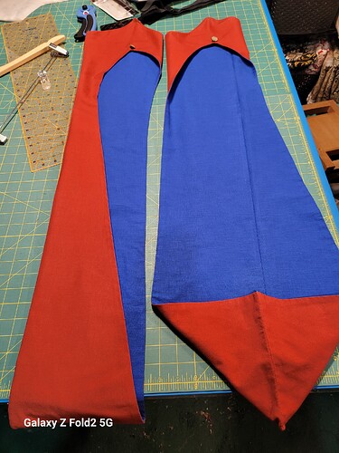 Hang sleeves flat