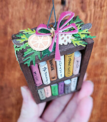 2025BookcaseOrnament02